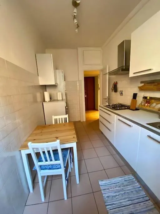 Lovely Apartment Near Metro A Re Di Roma