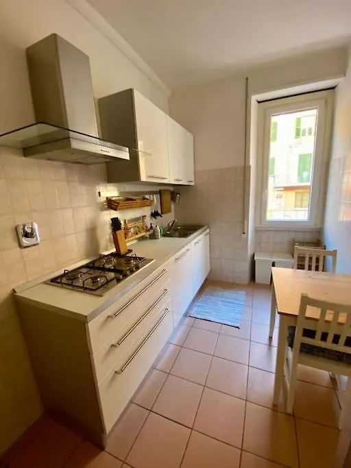 Lovely Apartment Near Metro A Re Di Roma Italy