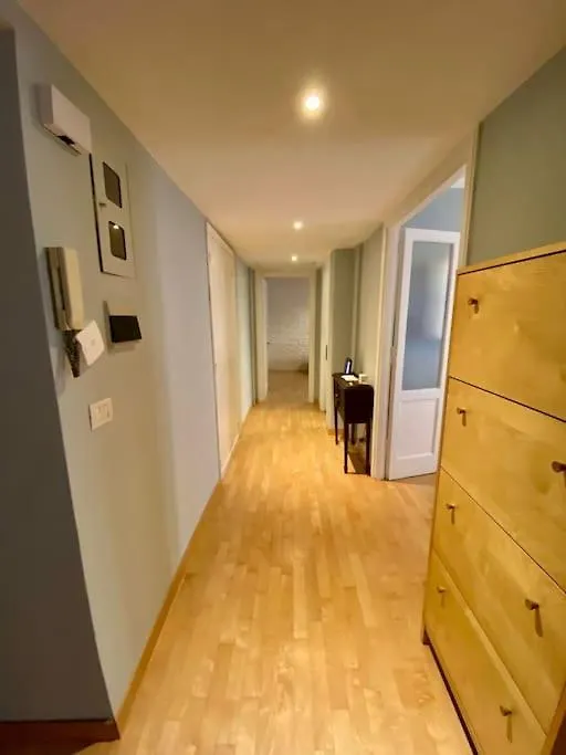 Lovely Apartment Near Metro A Re Di Roma